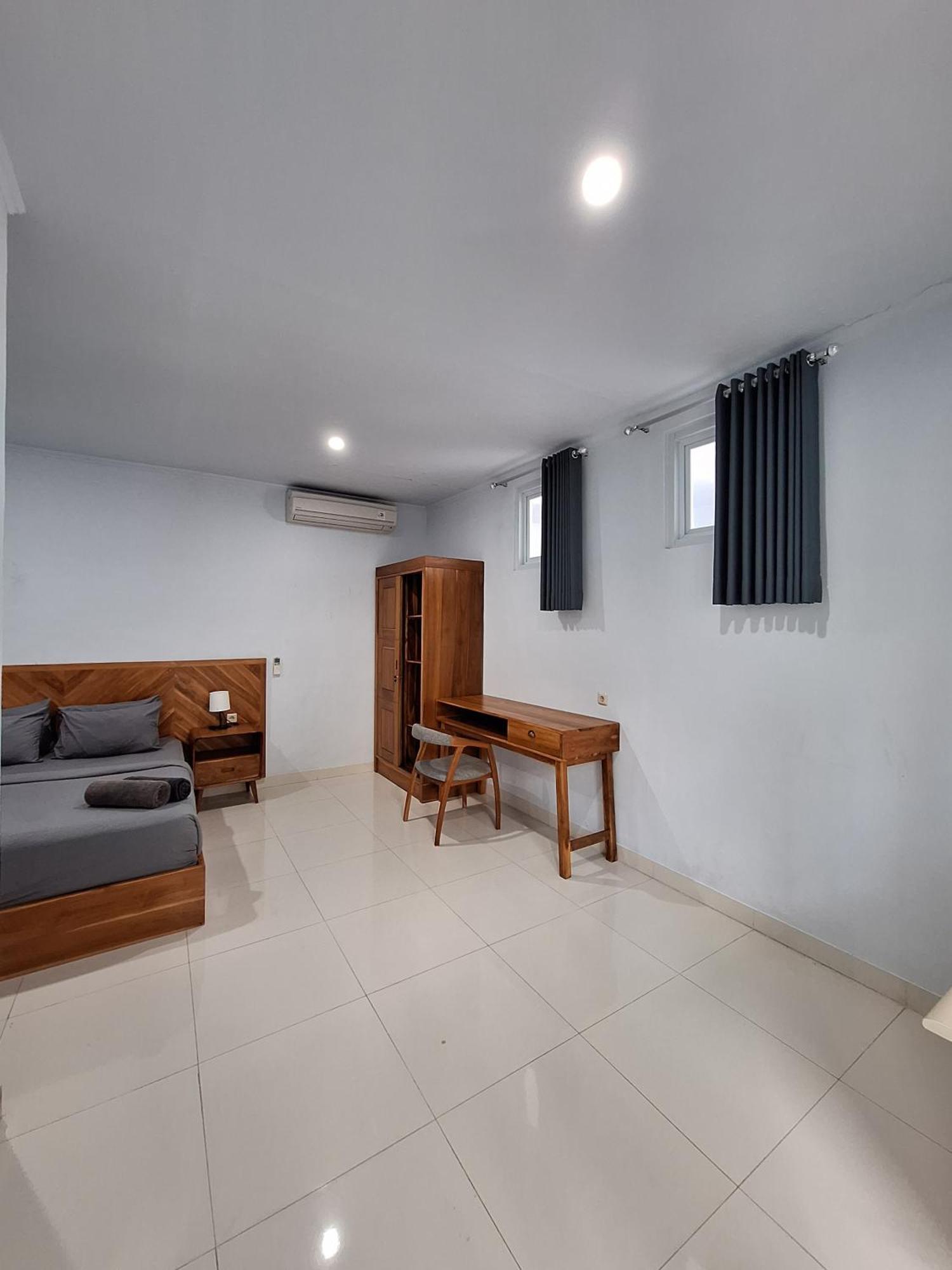 Bonewood Guesthouse Canggu  Bagian luar foto